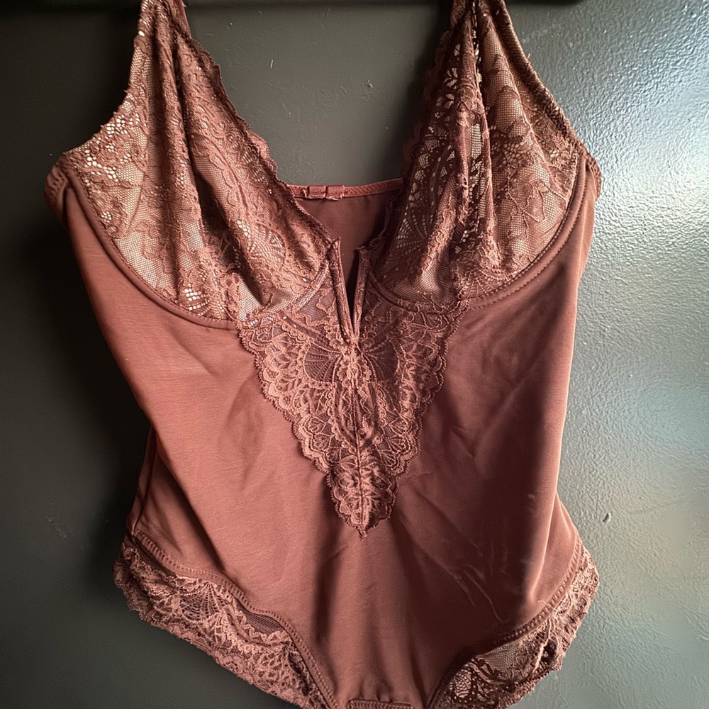 Popilush Lace Bodysuit size Large